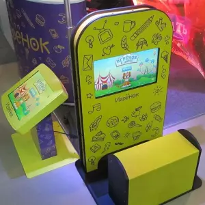 Детский терминал интерактивный сенсорный настенный