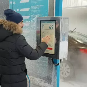 Сенсорный экран на терминал мойки самообслуживания